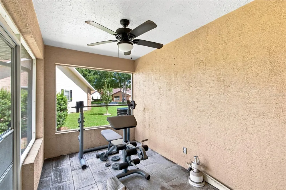37117 FOXRUN PLACE Zephyrhills, FL 33542