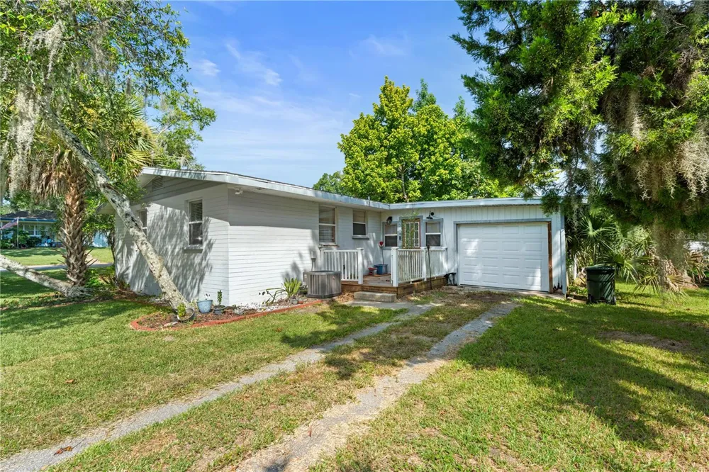 553 S LANVALE AVENUE Daytona Beach, FL 32114
