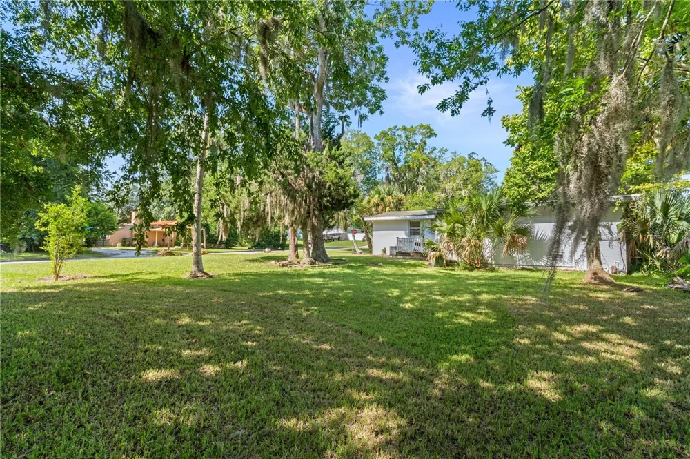 553 S LANVALE AVENUE Daytona Beach, FL 32114