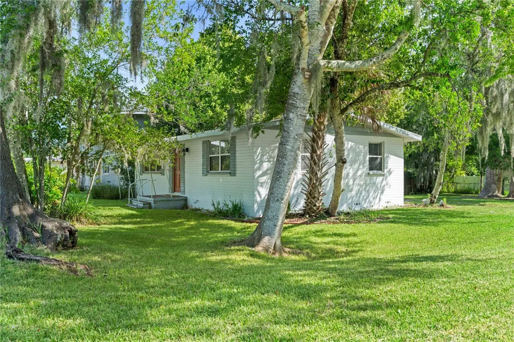 553 S LANVALE AVENUE Daytona Beach, FL 32114