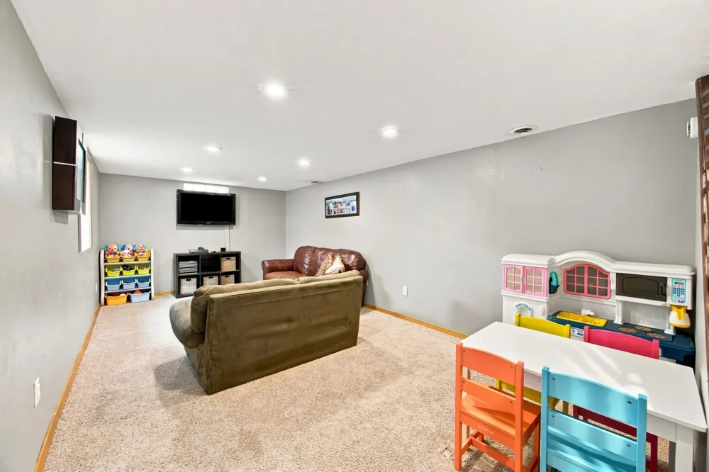 1010 22nd Avenue S Moorhead, MN 56560
