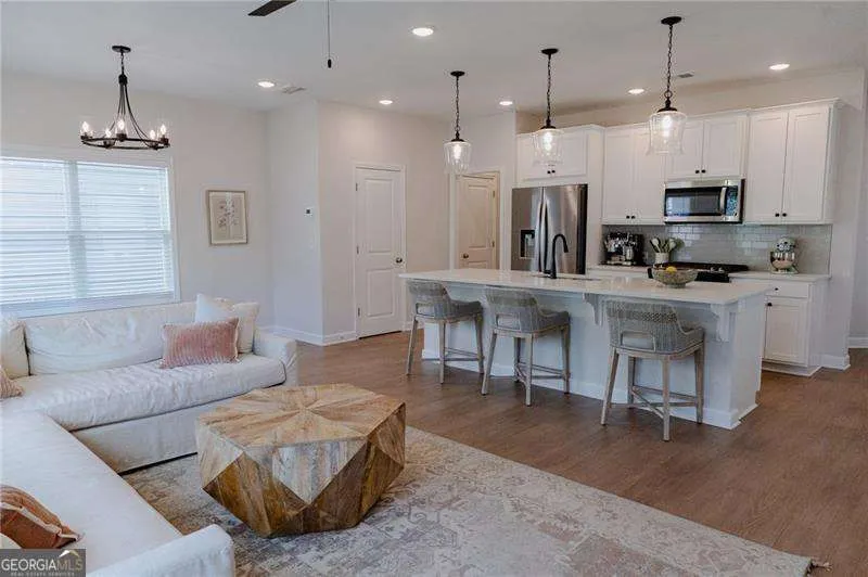 112 Winsome WAY Woodstock, GA 30188