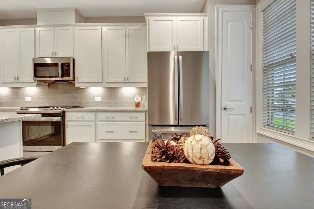 525 Hazelnut DR Peachtree City, GA 30269