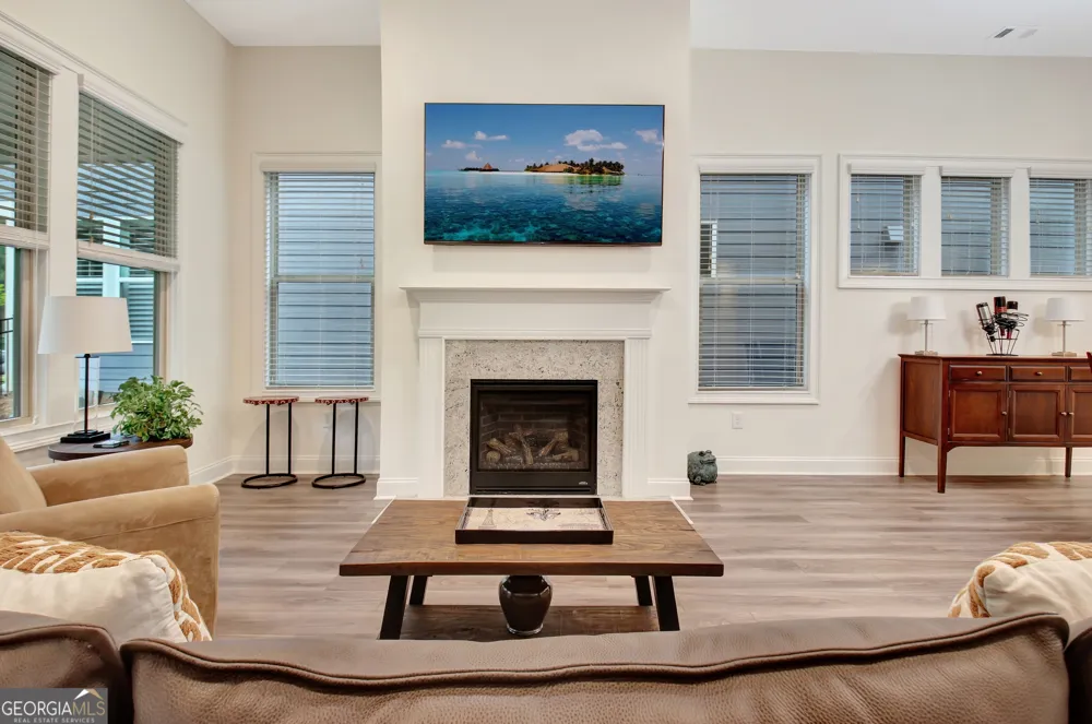 525 Hazelnut DR Peachtree City, GA 30269