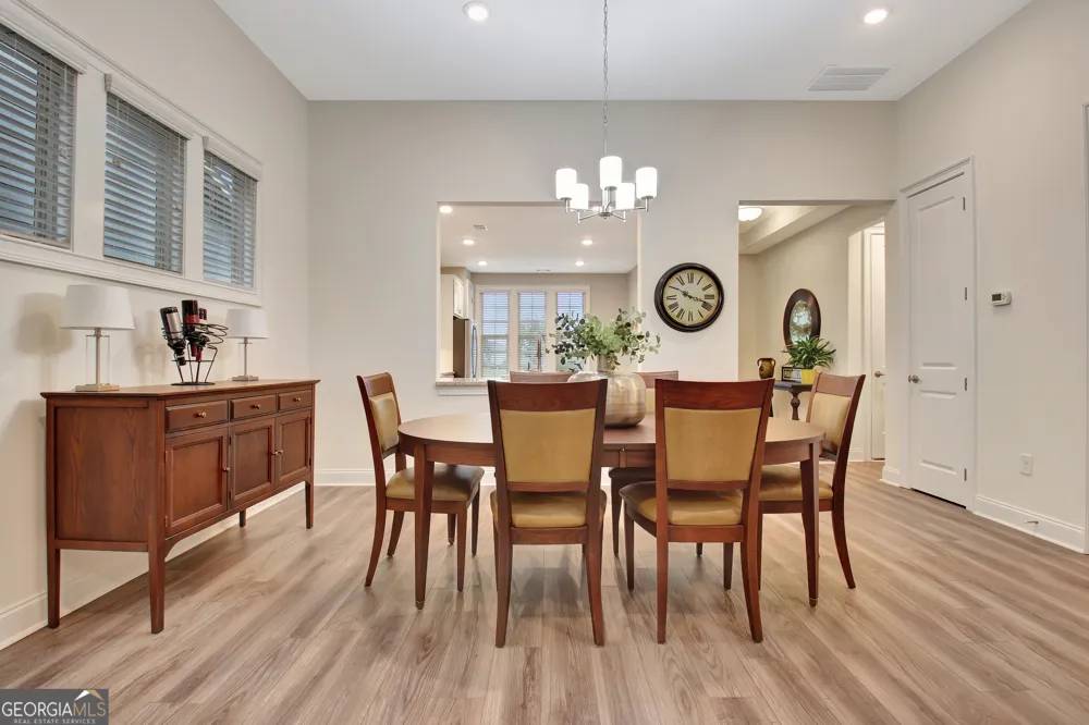 525 Hazelnut DR Peachtree City, GA 30269