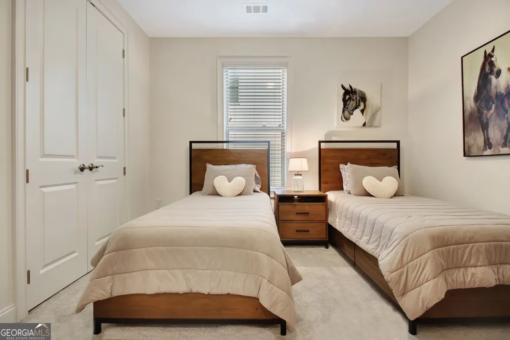 525 Hazelnut DR Peachtree City, GA 30269