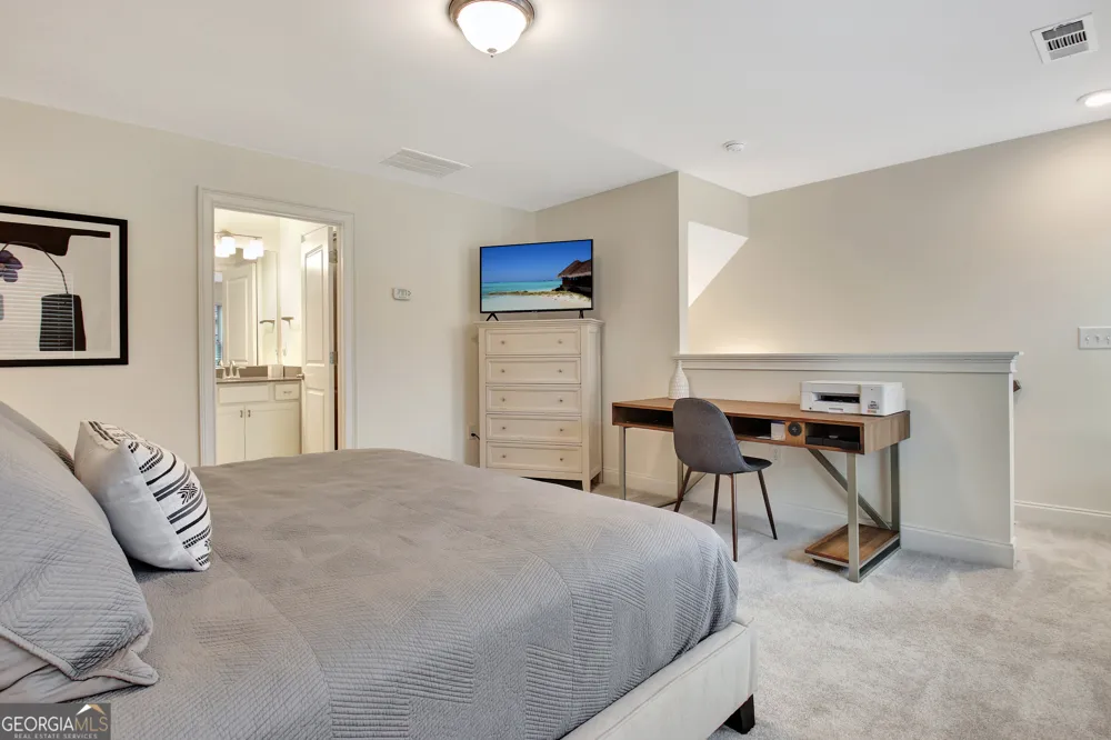 525 Hazelnut DR Peachtree City, GA 30269