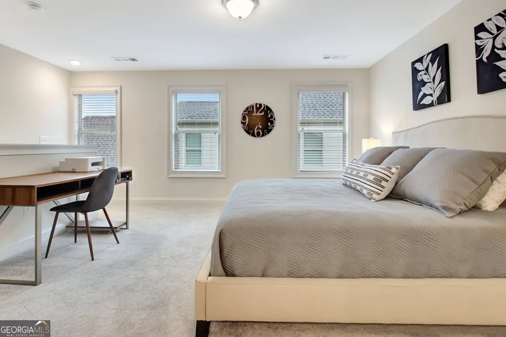 525 Hazelnut DR Peachtree City, GA 30269