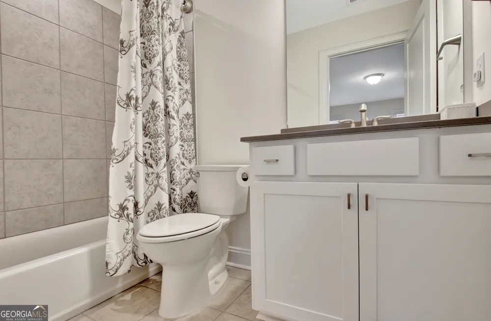 525 Hazelnut DR Peachtree City, GA 30269