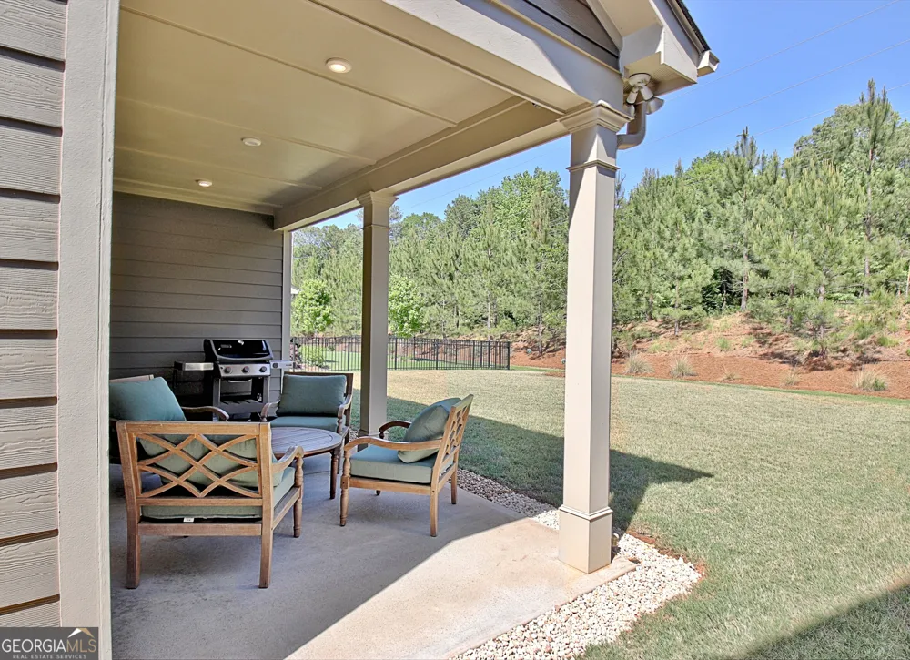 525 Hazelnut DR Peachtree City, GA 30269