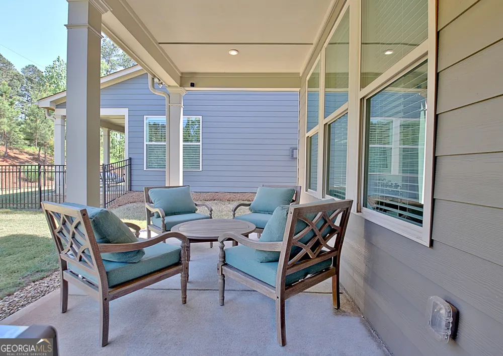 525 Hazelnut DR Peachtree City, GA 30269