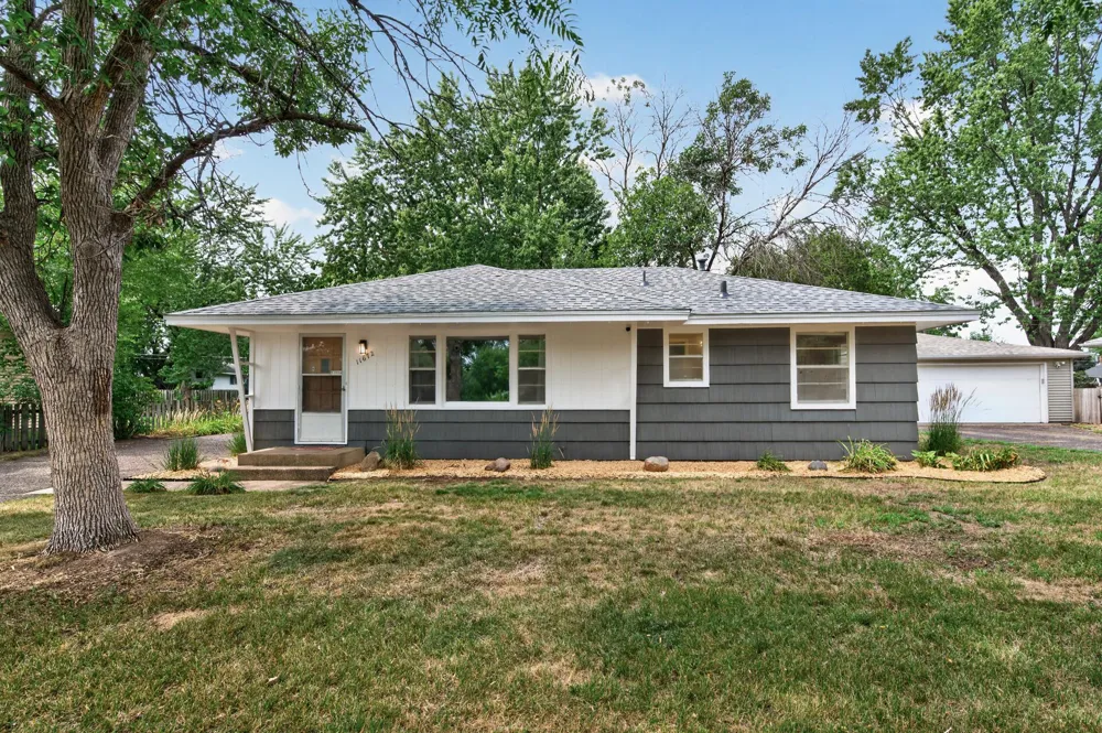 11672 Heights Drive NW Coon Rapids, MN 55433