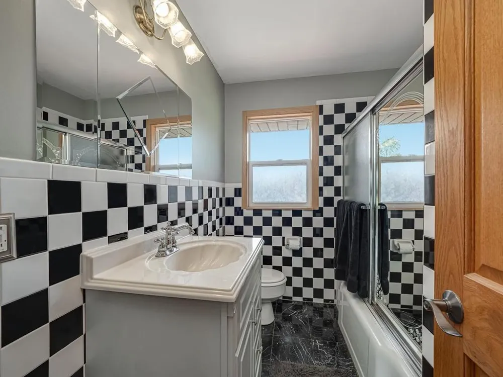6714 17th Avenue S Richfield, MN 55423
