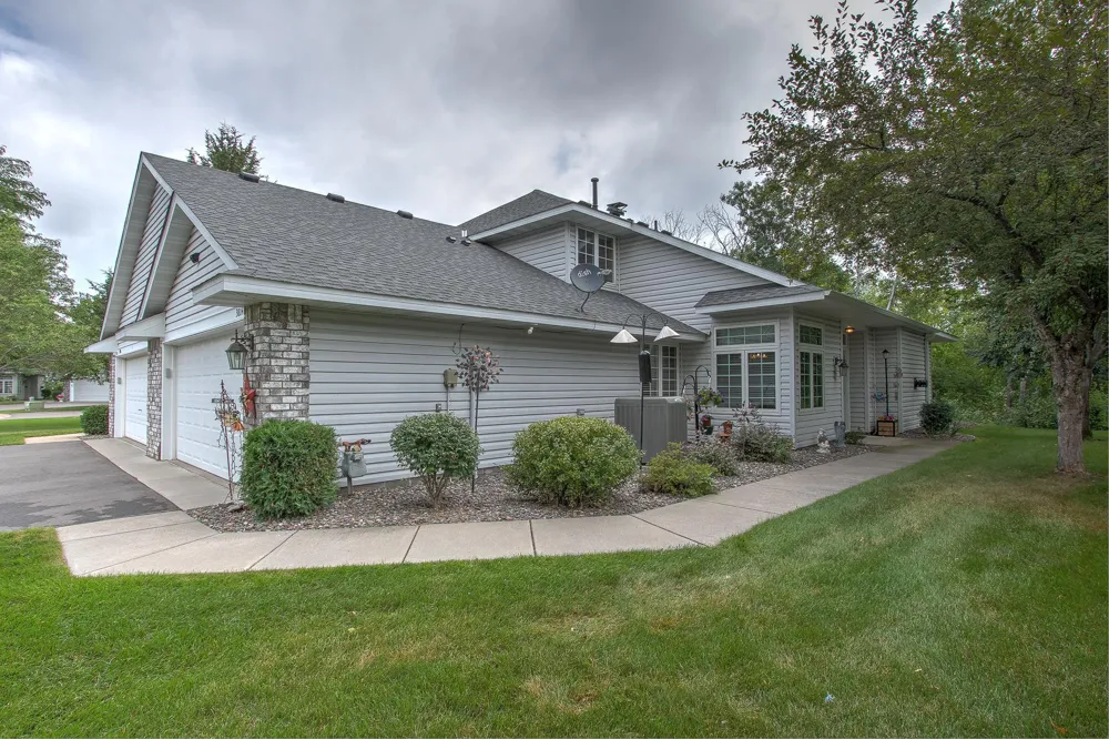 3804 Weaver Court Anoka, MN 55303