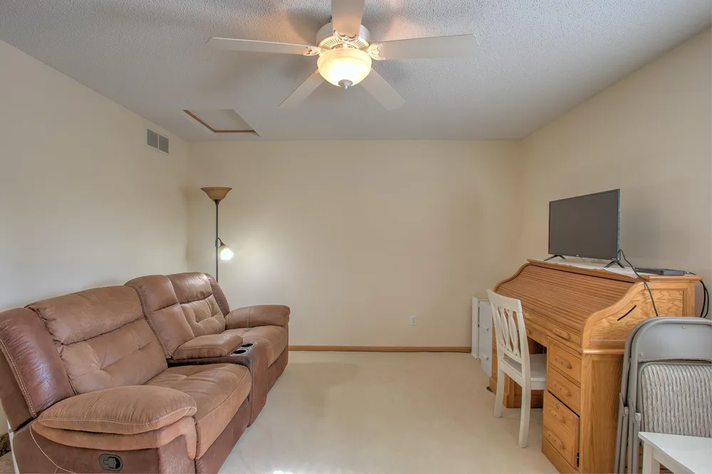 3804 Weaver Court Anoka, MN 55303