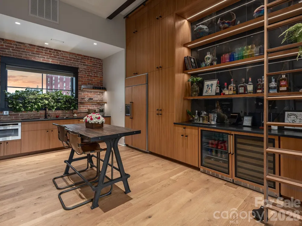 60 Haywood Street #4A Asheville, NC 28801