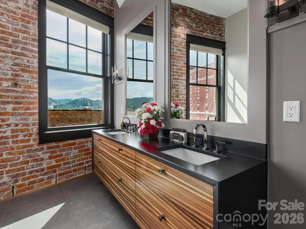 60 Haywood Street #4A Asheville, NC 28801
