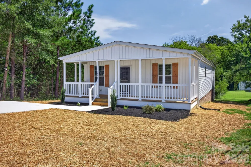 1303 Elrado Street Burlington, NC 27217