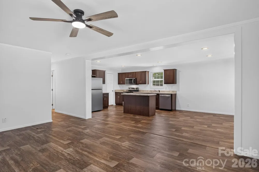 1303 Elrado Street Burlington, NC 27217