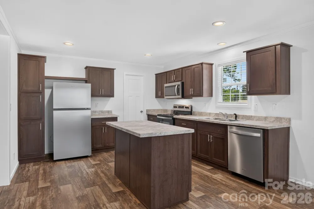1303 Elrado Street Burlington, NC 27217