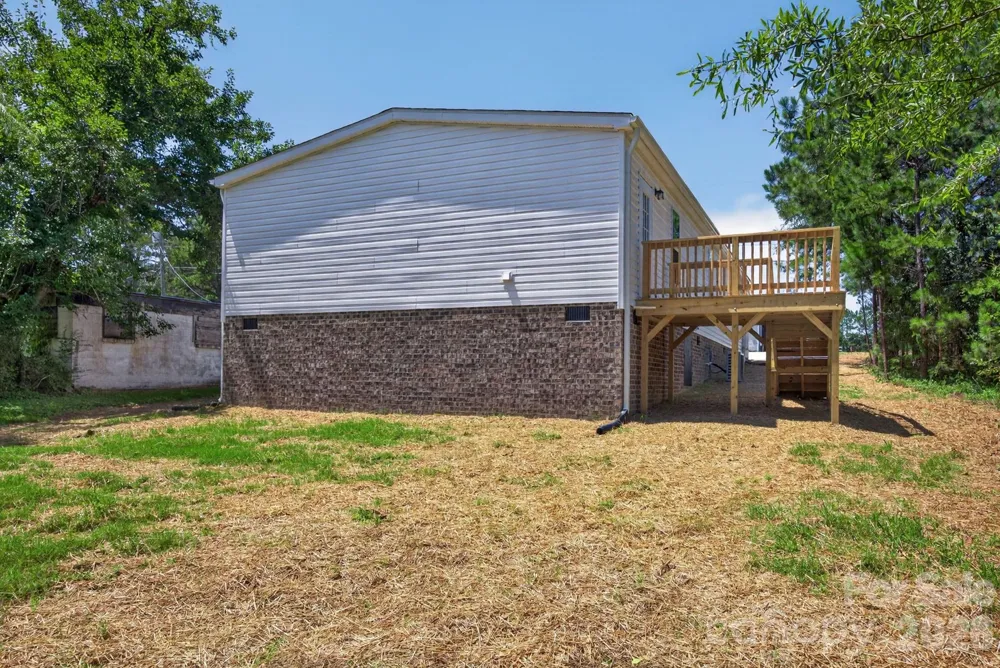 1303 Elrado Street Burlington, NC 27217