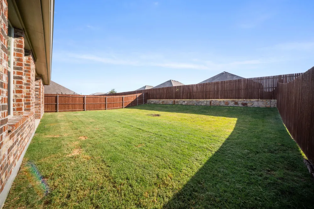 2909 Baldwin Lane Ennis, TX 75119