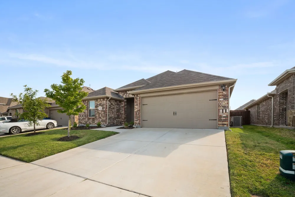 2909 Baldwin Lane Ennis, TX 75119