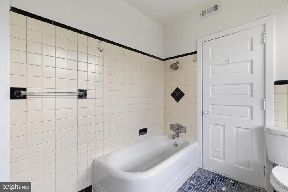 5939 DREXEL ROAD #FL3 Philadelphia, PA 19131