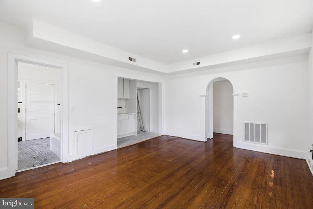 5939 DREXEL ROAD #FL3 Philadelphia, PA 19131