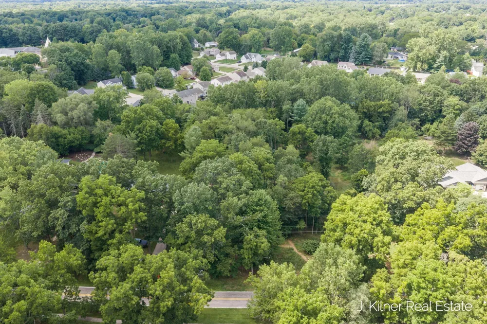 1859 Oakleigh Avenue NW Grand Rapids, MI 49504