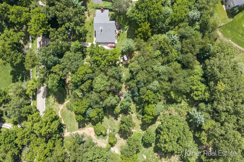 1859 Oakleigh Avenue NW Grand Rapids, MI 49504