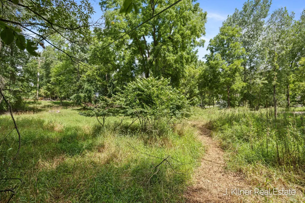 1859 Oakleigh Avenue NW Grand Rapids, MI 49504