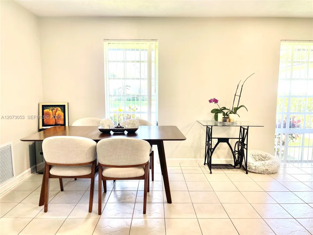 8522 SW 148th Ter Palmetto Bay, FL 33158