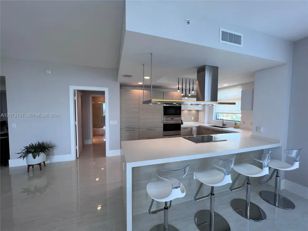 17301 Biscayne Blvd #1402 North Miami Beach, FL 33160