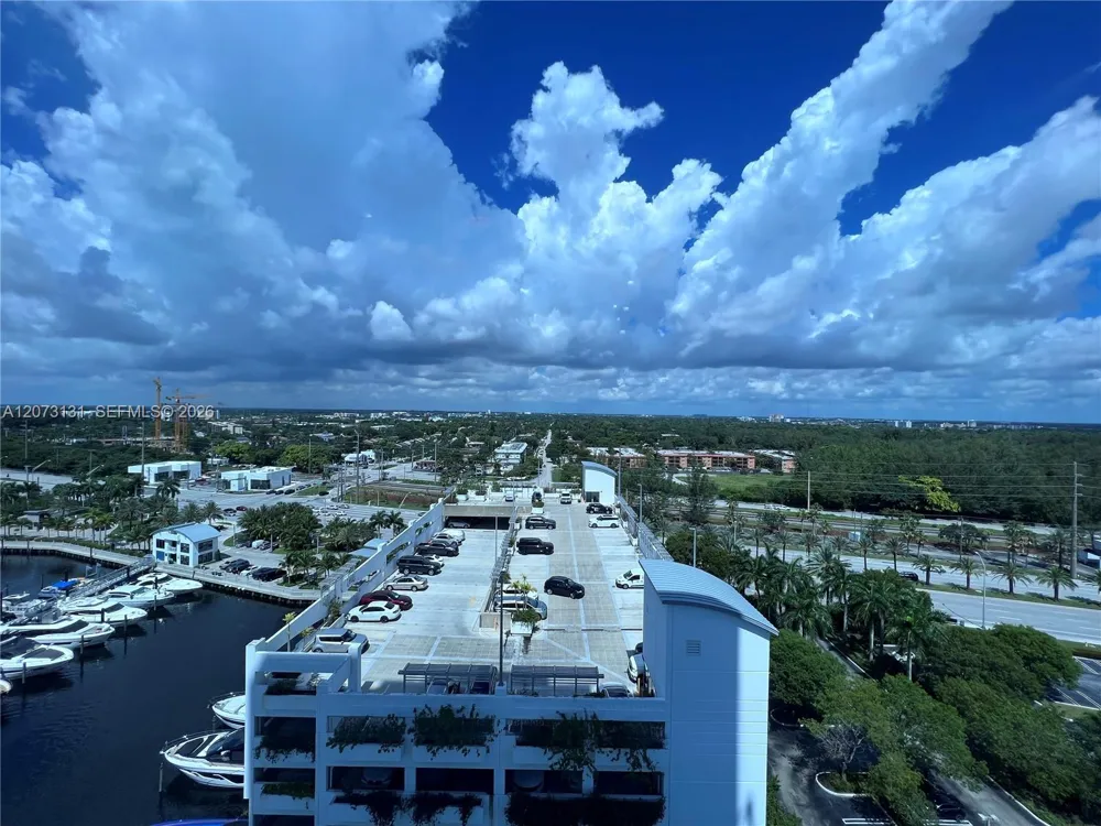 17301 Biscayne Blvd #1402 North Miami Beach, FL 33160