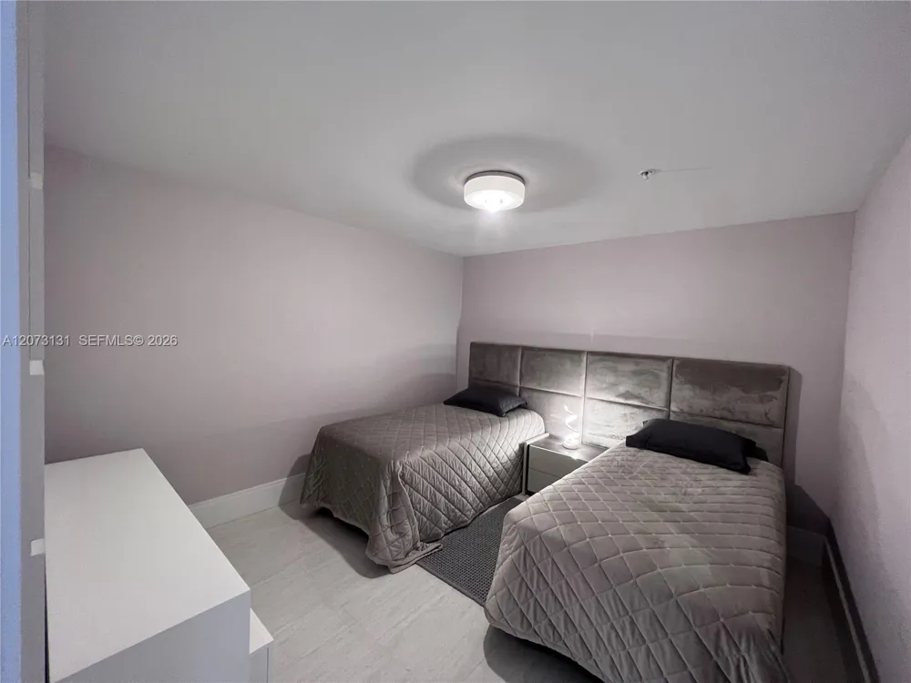 17301 Biscayne Blvd #1402 North Miami Beach, FL 33160