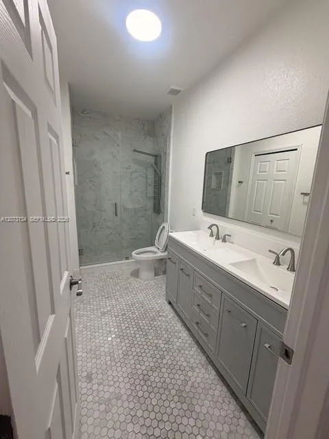 16356 SW 44th Way #16356 Miami, FL 33185
