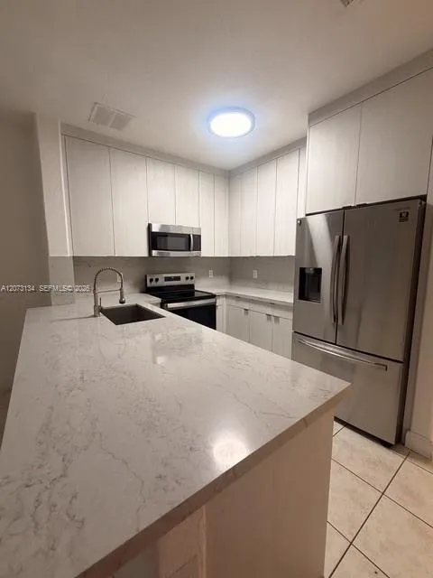 16356 SW 44th Way #16356 Miami, FL 33185