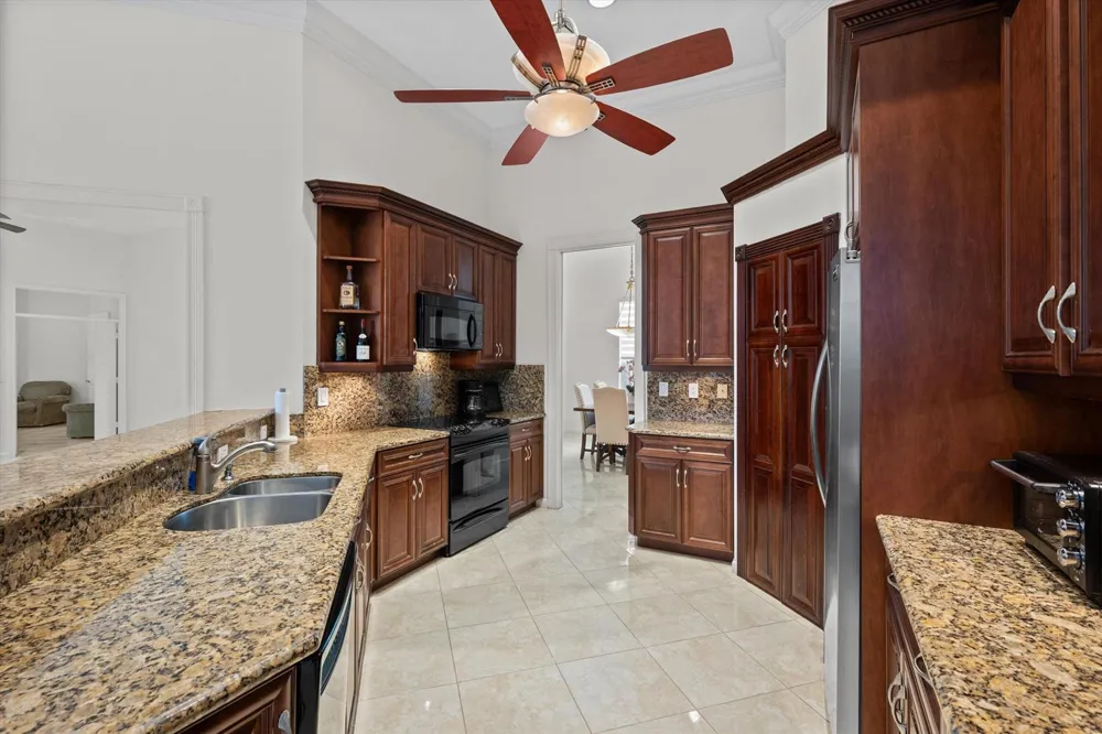 893 FOREST GLEN LANE Wellington, FL 33414