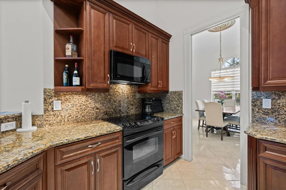 893 FOREST GLEN LANE Wellington, FL 33414