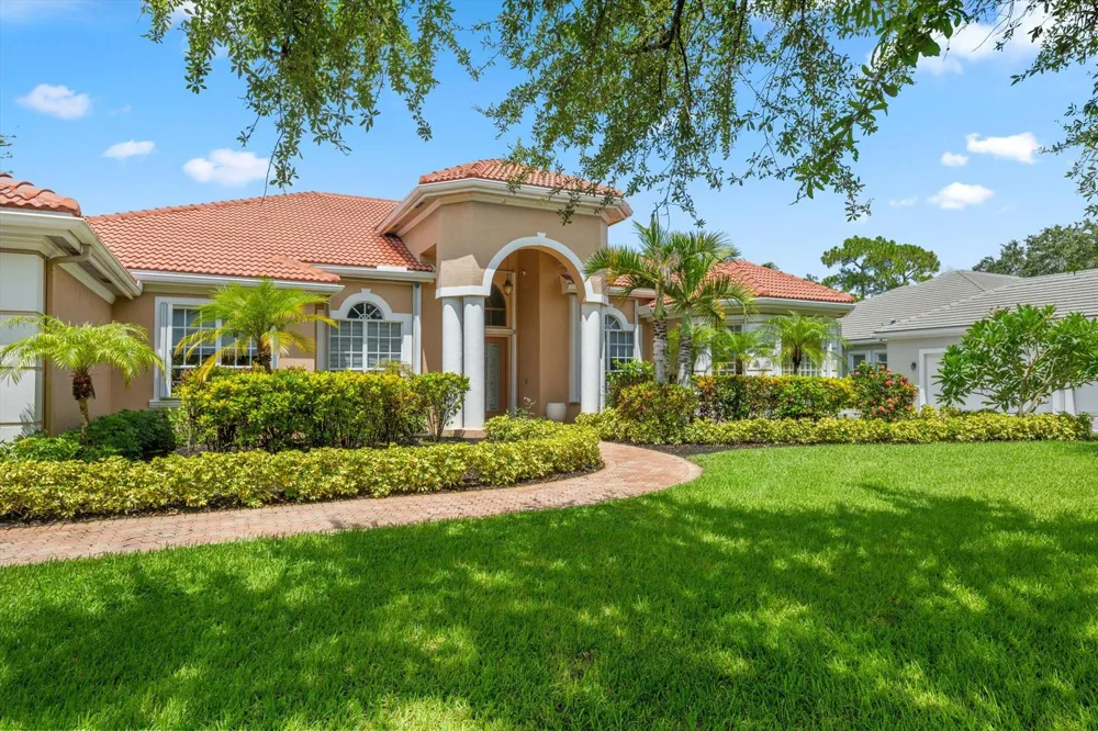 893 FOREST GLEN LANE Wellington, FL 33414