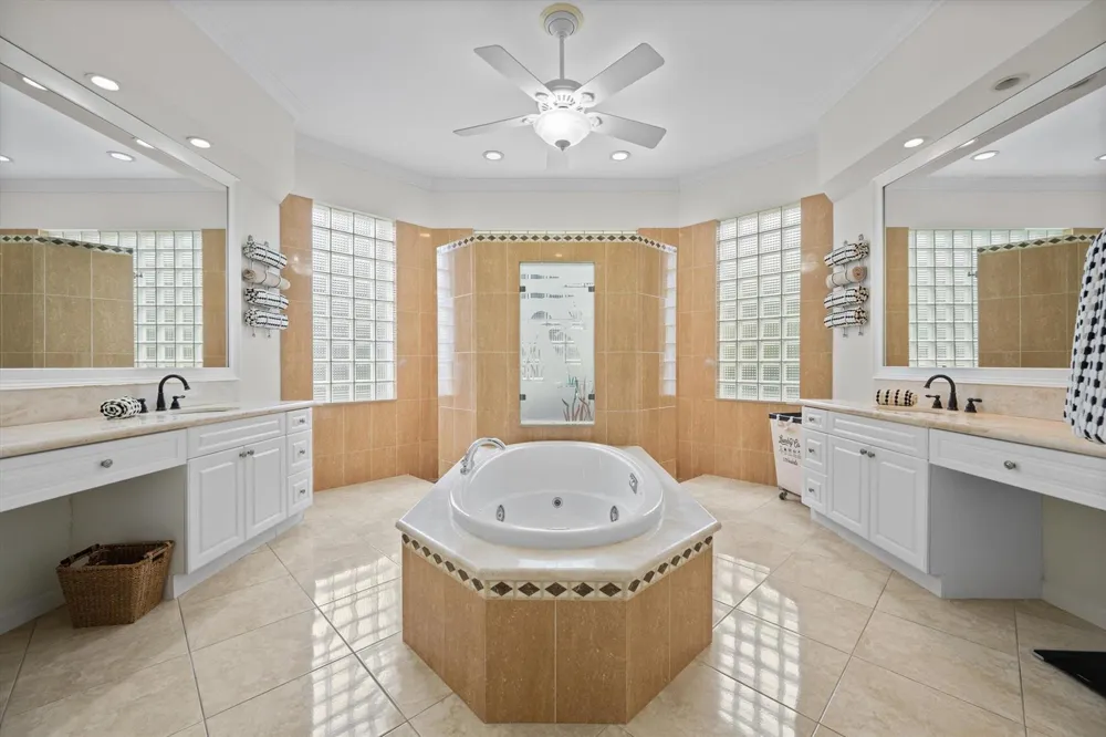 893 FOREST GLEN LANE Wellington, FL 33414