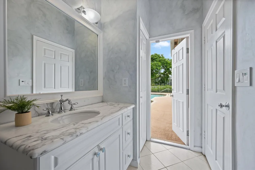 893 FOREST GLEN LANE Wellington, FL 33414