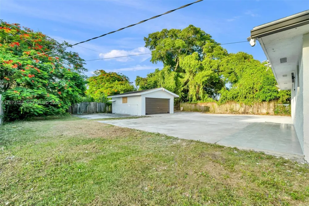 11815 SW 222nd St Miami, FL 33170