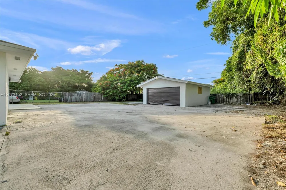 11815 SW 222nd St Miami, FL 33170