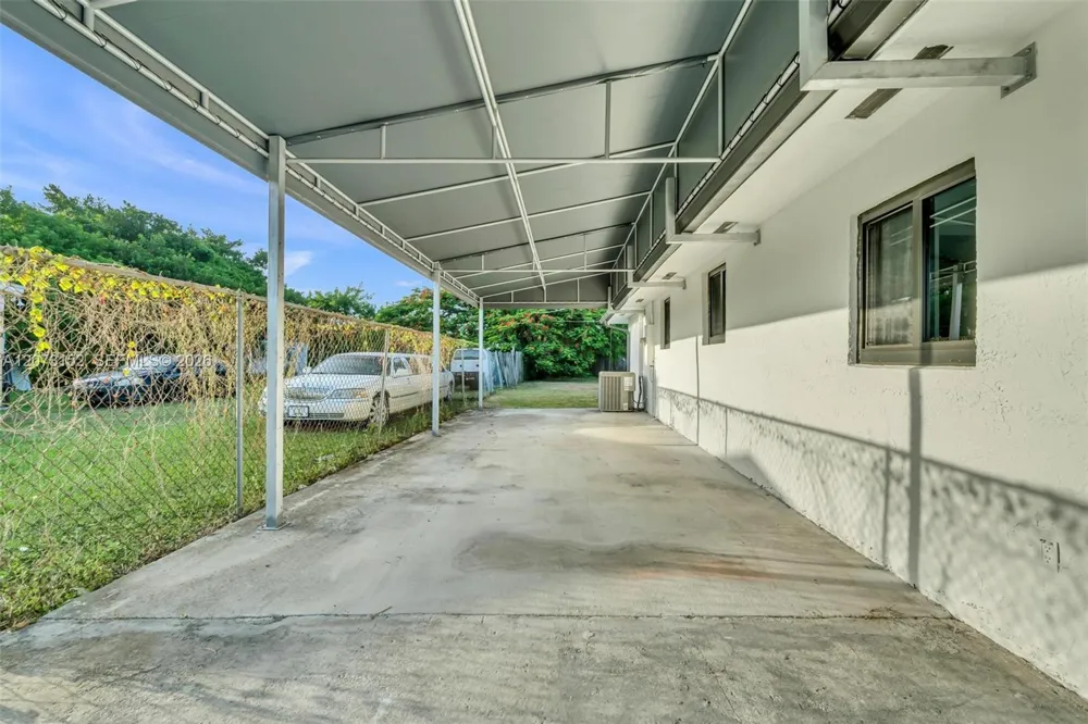 11815 SW 222nd St Miami, FL 33170