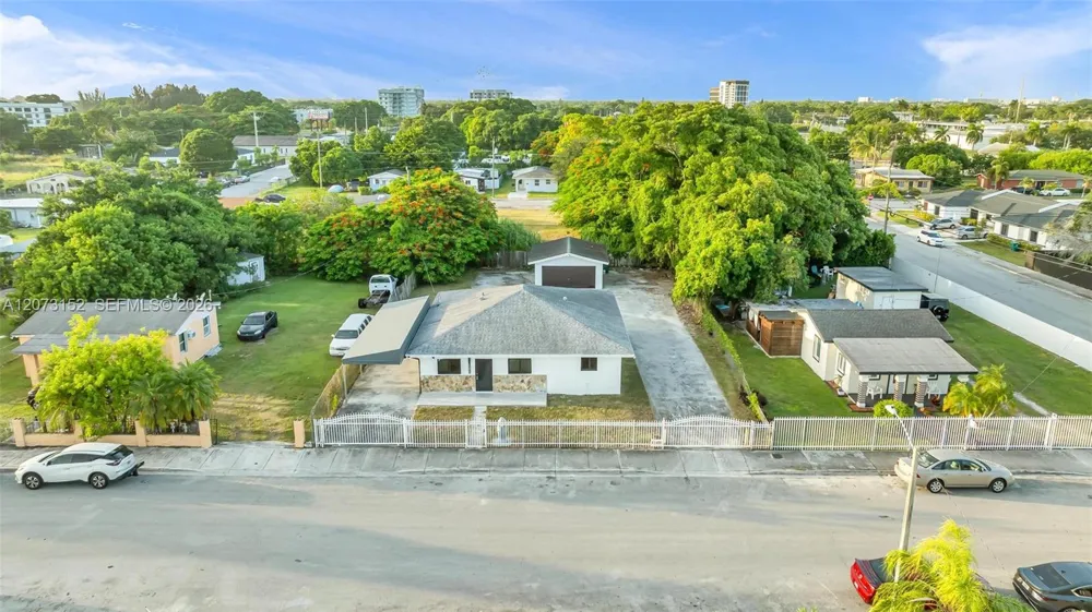 11815 SW 222nd St Miami, FL 33170