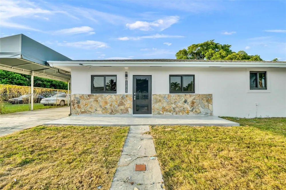 11815 SW 222nd St Miami, FL 33170