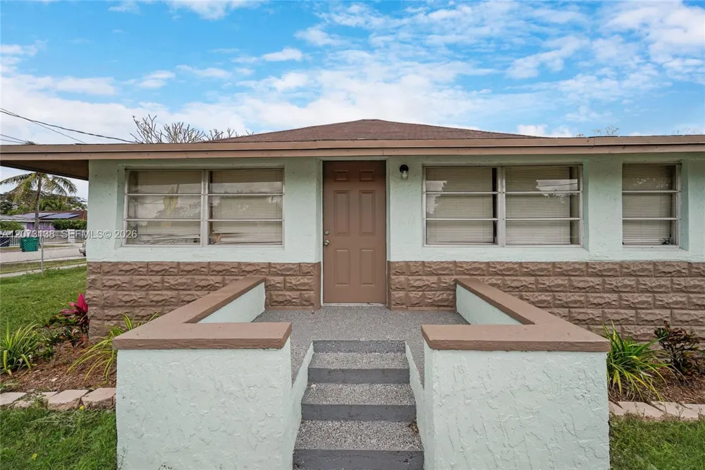 145 NW 6th Ave Florida City, FL 33034