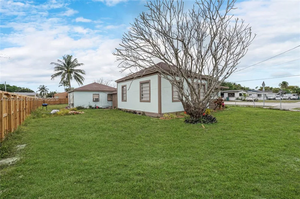 145 NW 6th Ave Florida City, FL 33034